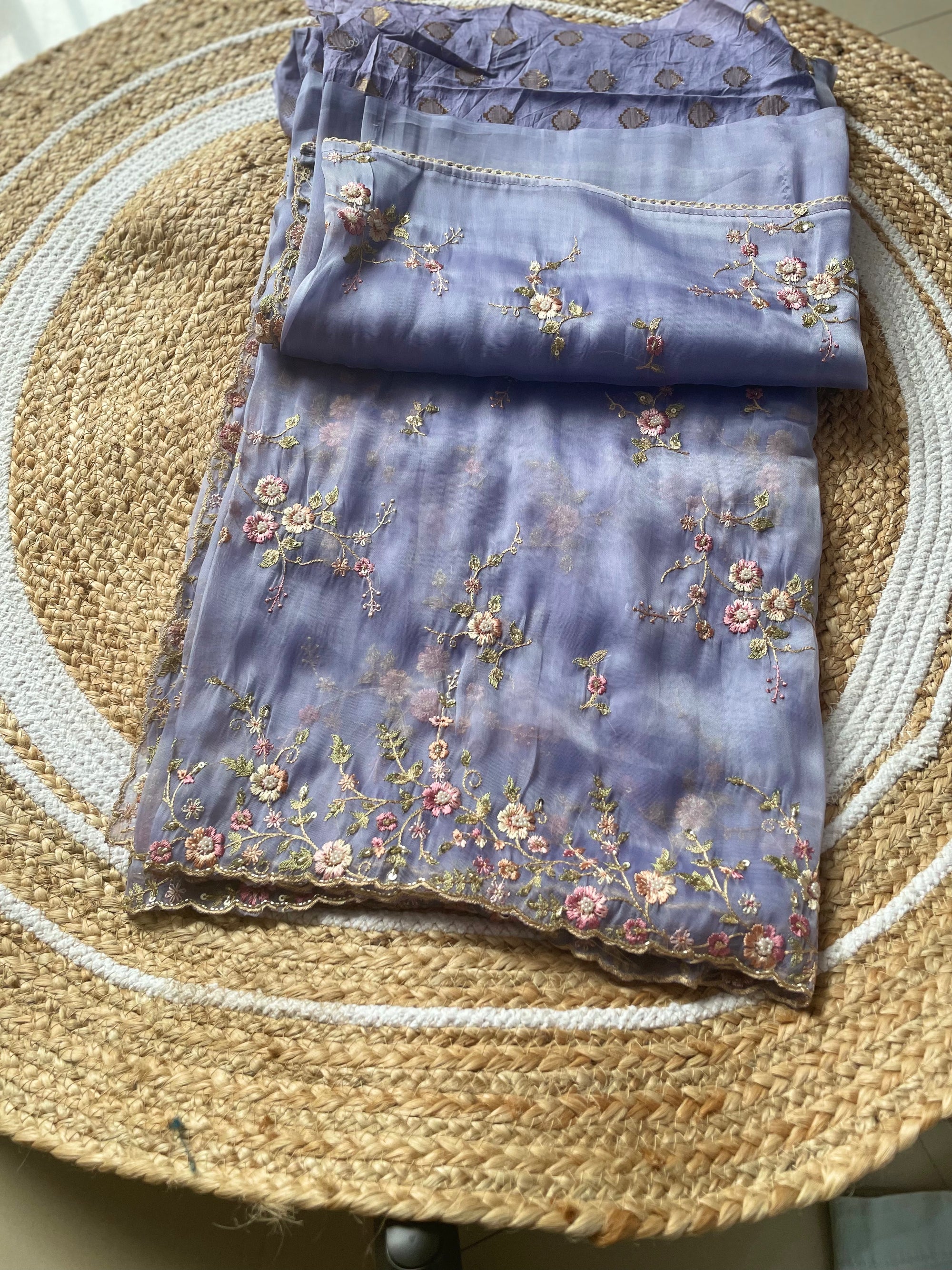 Lavender Crushed Tissue Saree with Intricate Thread Embroidery