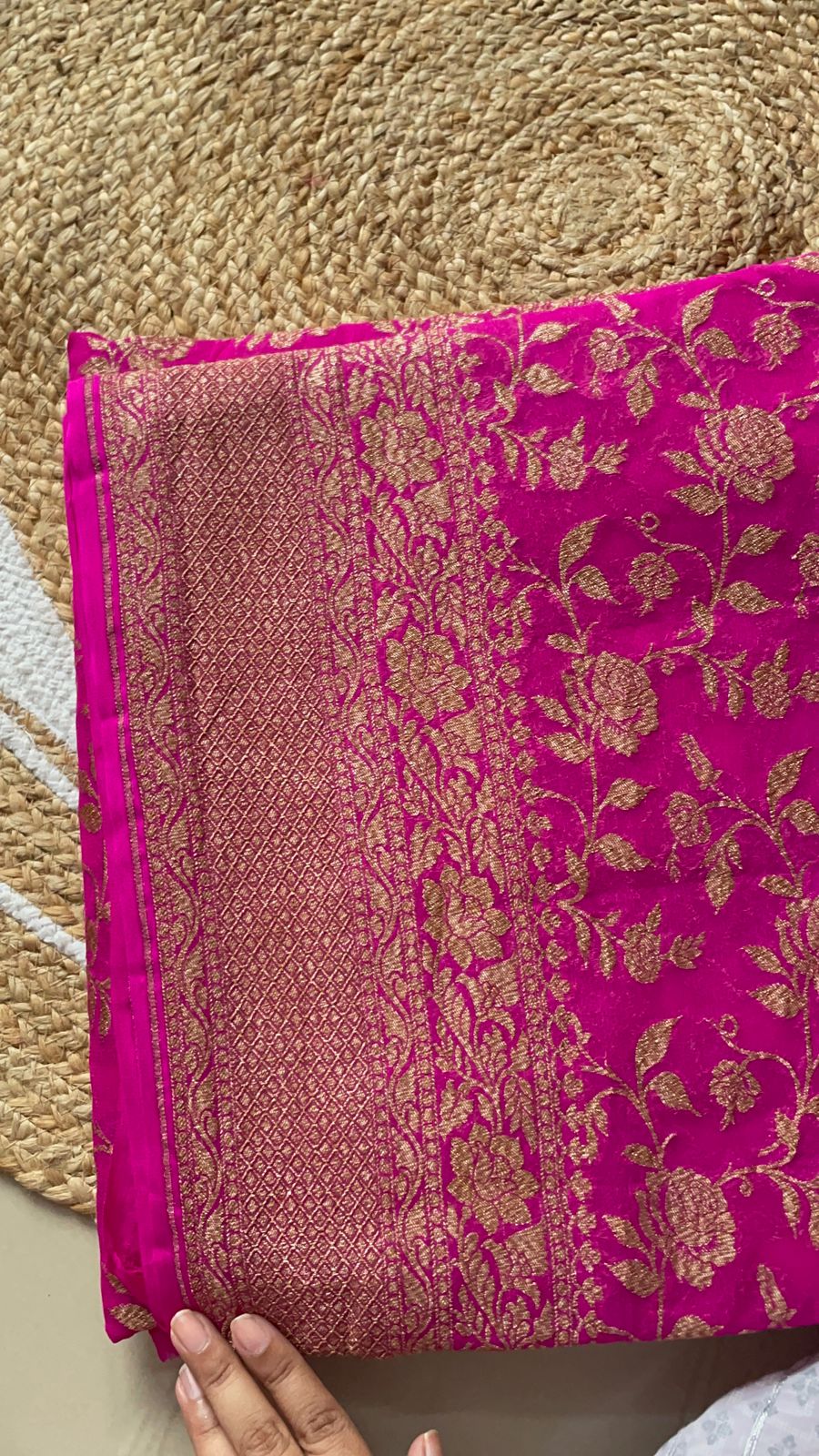 Elegant Pure Georgette Khaddi Saree with Gold Zari Work