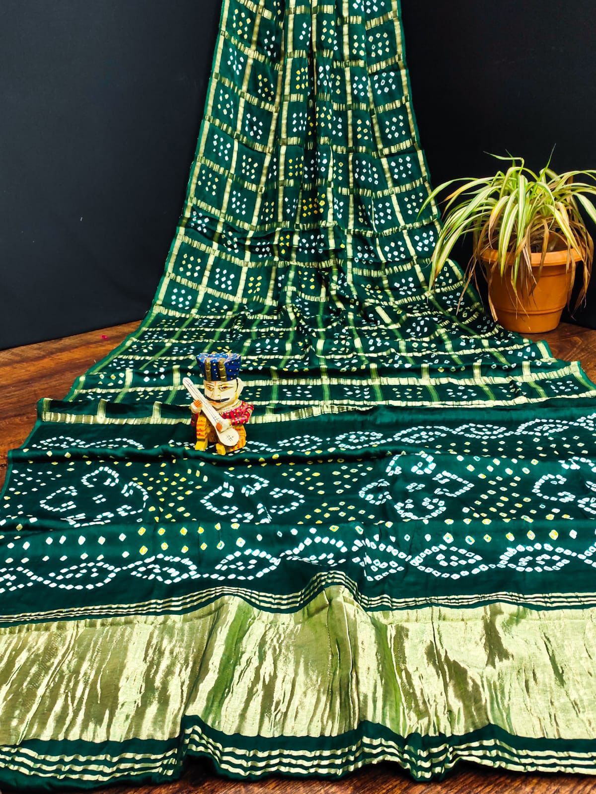 Nakshi Pallu Pure Gaji Silk Bandhej Saree