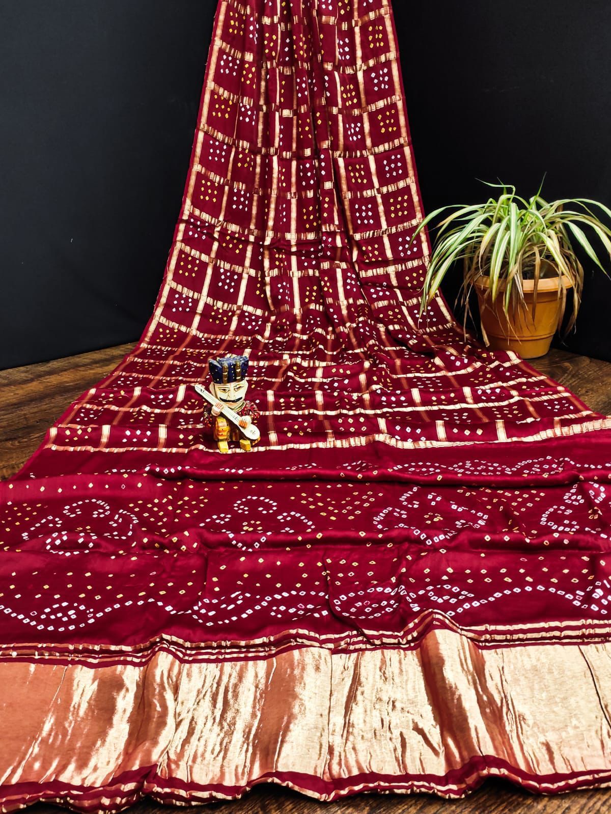 Nakshi Pallu Pure Gaji Silk Bandhej Saree