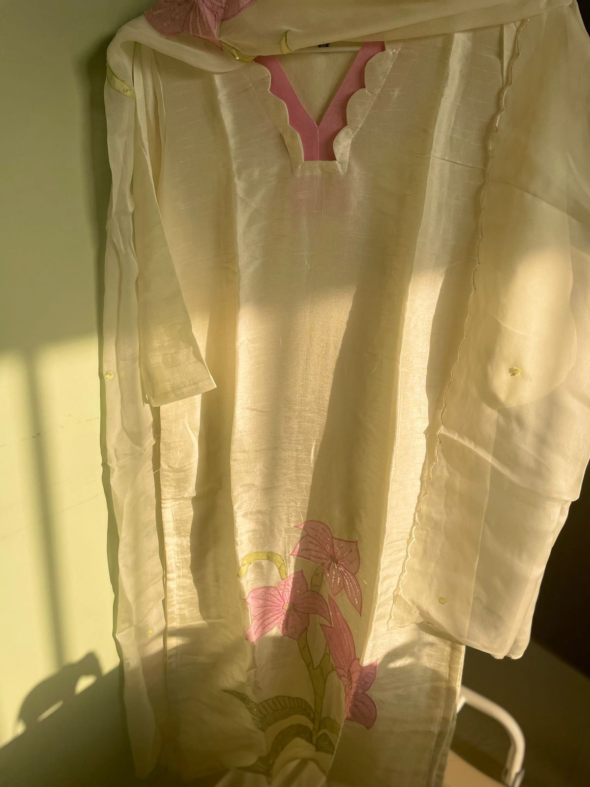 Tissue Silk Suit Set with Organza Dupatta - Ivory with pink floral