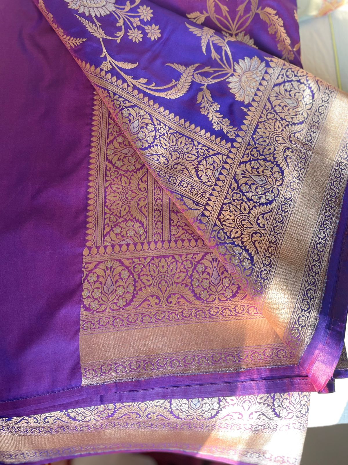 Semi-Katan Gold & Silver Jaal Weaving Silk Saree