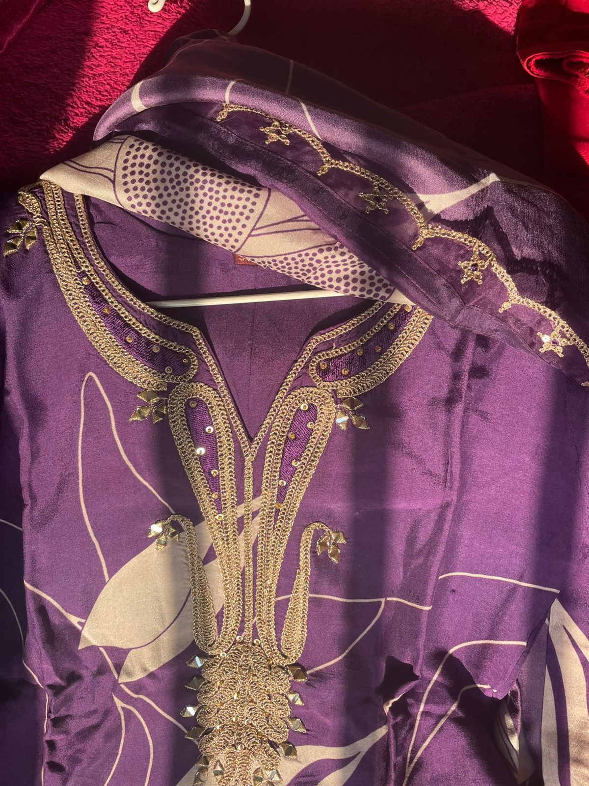 Elegant Purple Crape Silk Suit Set with Embroidery Detailing